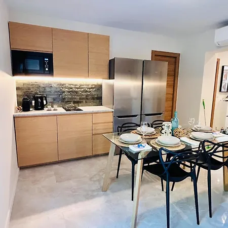 Eze - Coliving, Parking & Breakfast Appartement